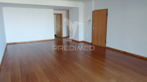 Apartamento T4 para Venda em São Martinho
