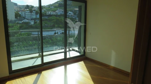 Apartamento T4 para Venda em São Martinho