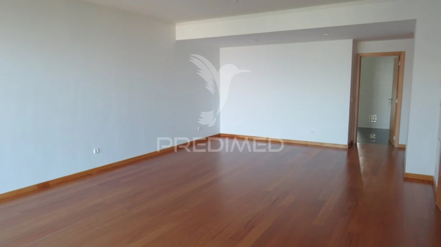 Apartamento T4 para Venda em São Martinho Foto 5