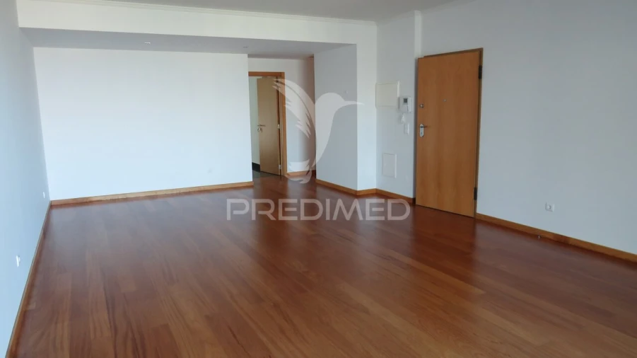Apartamento T4 para Venda em São Martinho Foto 3