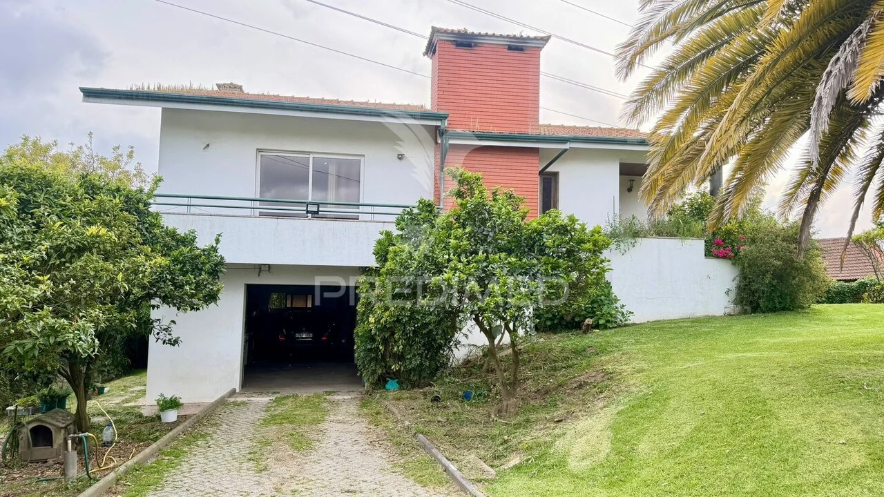 Moradia T3 para Venda em Arvore Foto 5