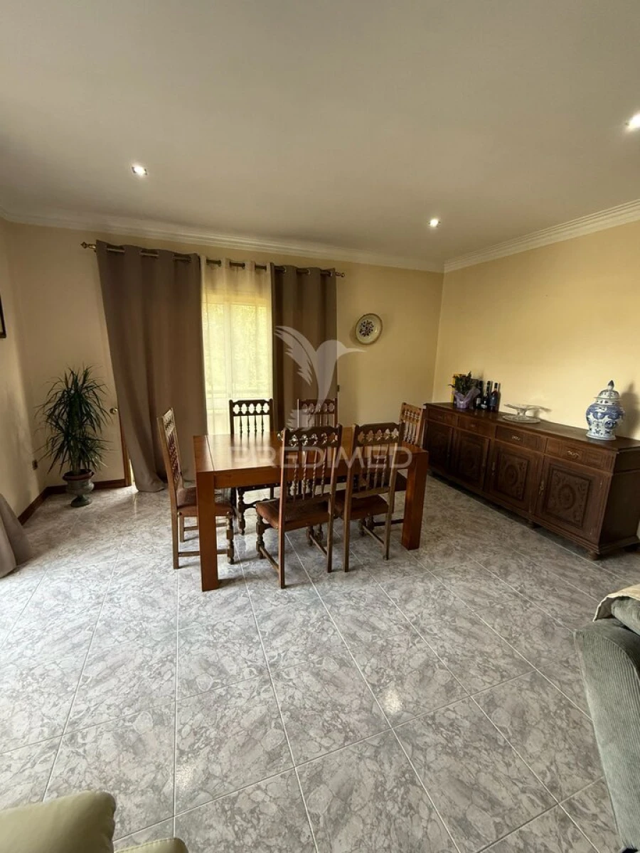 Moradia T3 para Venda em Arvore Foto 17