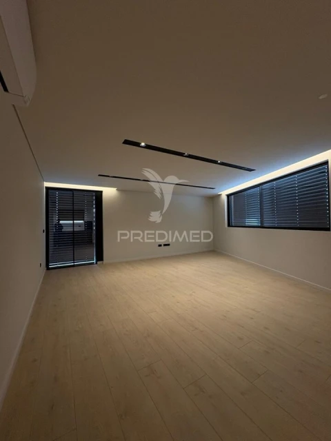 Apartamento T4 para Venda em Gondomar (São Cosme), Valbom e Jovim