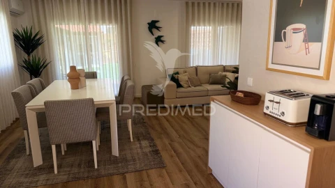 Moradia T3 para Venda em Pataias e Martingança