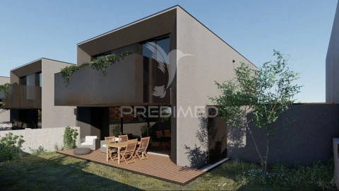 Moradia T3 para Venda em Mire de Tibães