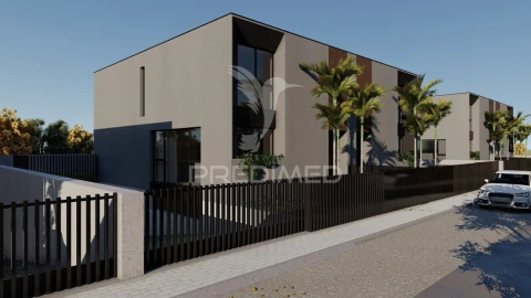 Moradia T3 para Venda em Mire de Tibães