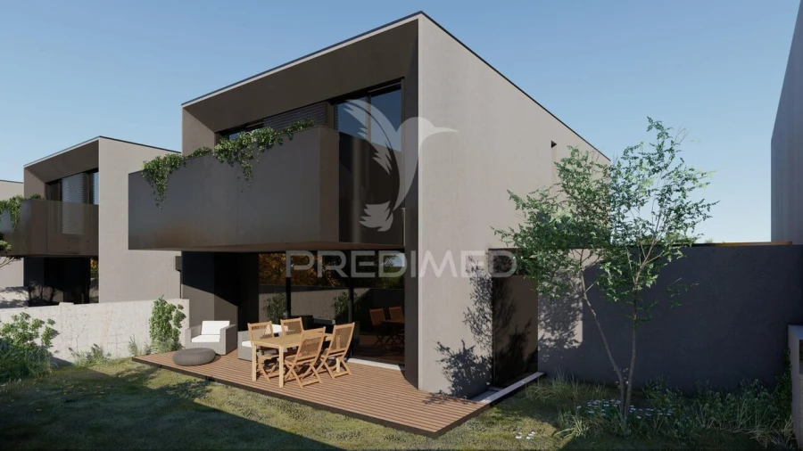 Moradia T3 para Venda em Mire de Tibães Foto 13