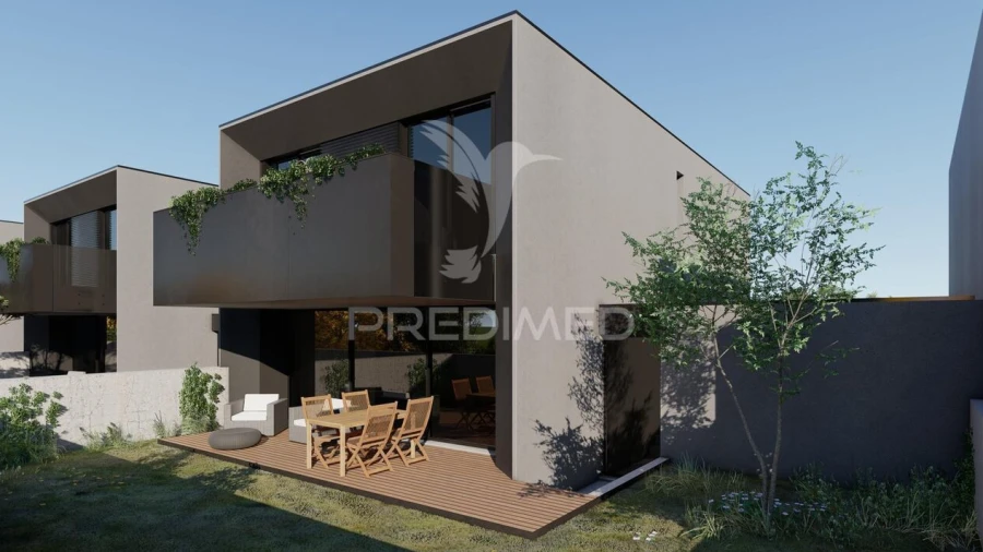 Moradia T3 para Venda em Mire de Tibães