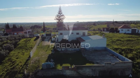 Moradia T3 para Venda em Achete, Azoia de Baixo e Póvoa de Santarém