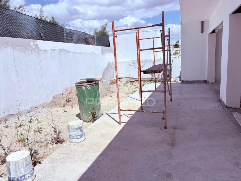 Moradia T2 para Venda em Amora Foto 24
