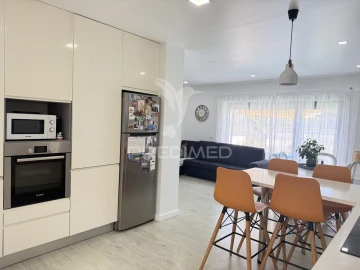Moradia T4 para Venda em Fatima