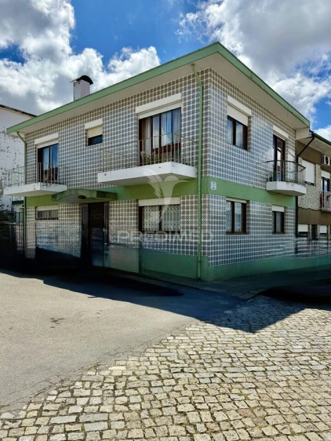 Moradia T4 para Venda em Oliveira do Douro