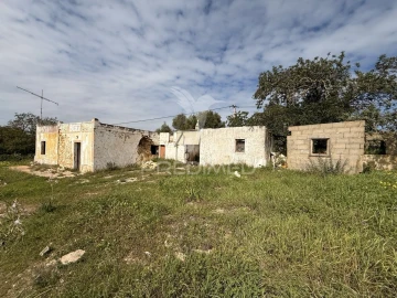 Terreno para Venda em Conceição e Estoi