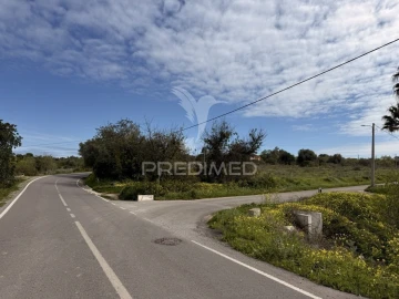 Terreno para Venda em Conceição e Estoi