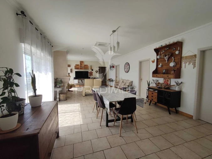 Moradia T4 para Venda em Santiago e São Simão de Litém e Albergaria dos Doze Foto 15