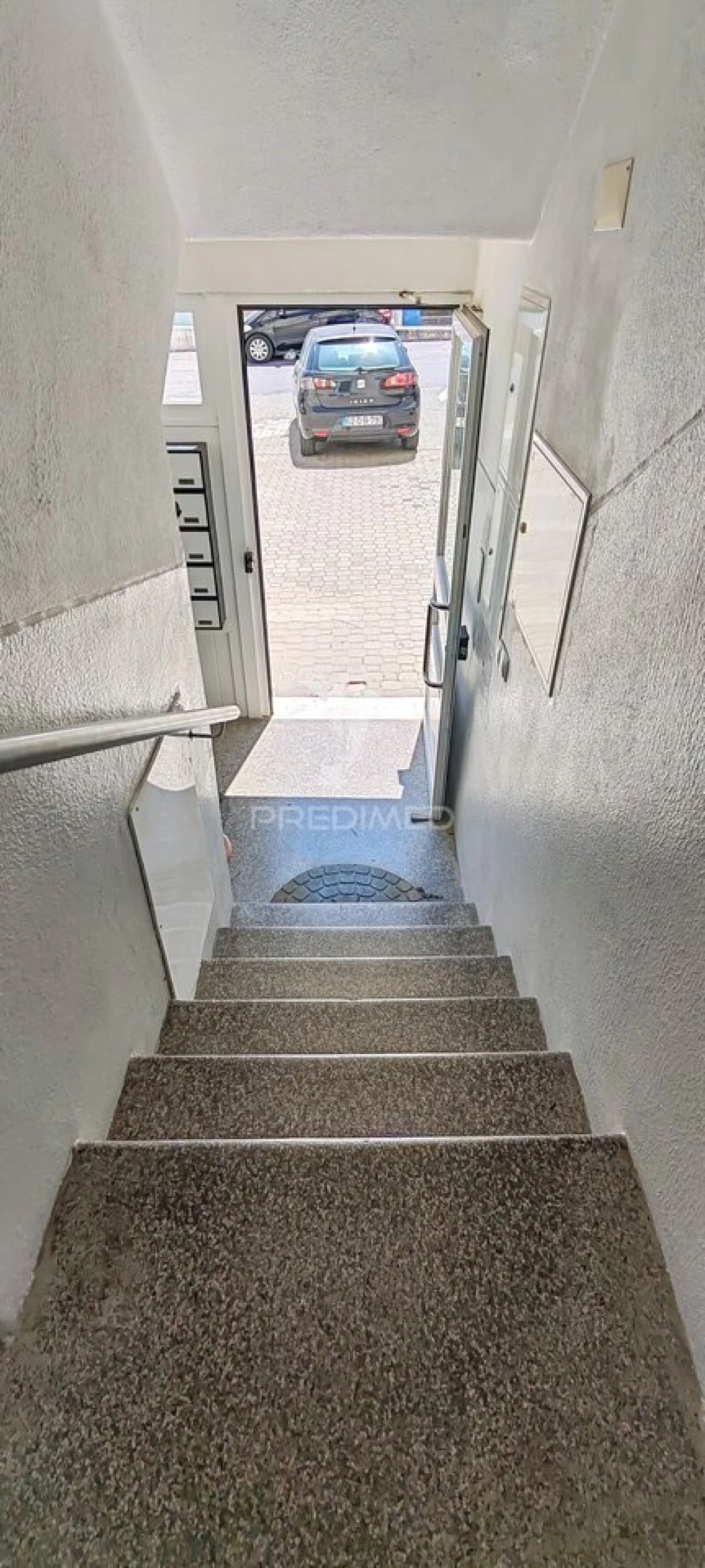 Apartamento T3 para Venda em Laranjeiro e Feijó Foto 3