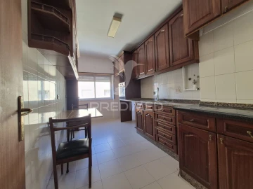 Apartamento T2 para Venda em Rio de Mouro