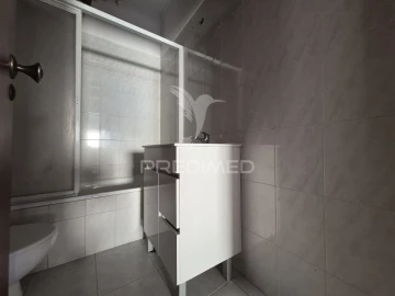 Apartamento T2 para Venda em Rio de Mouro