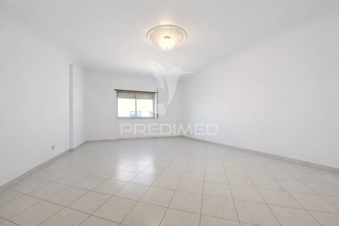 Apartamento T2 para Venda em Rio de Mouro Foto 13
