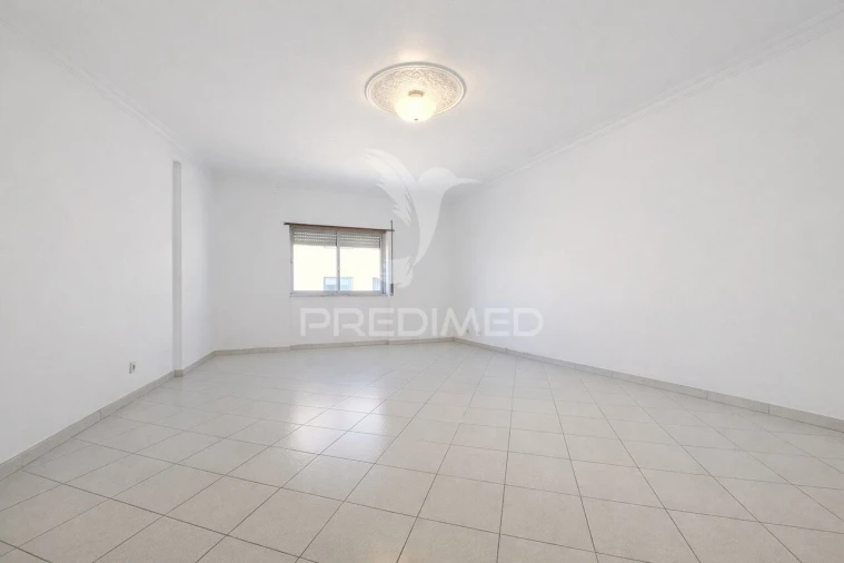 Apartamento T2 para Venda em Rio de Mouro Foto 13