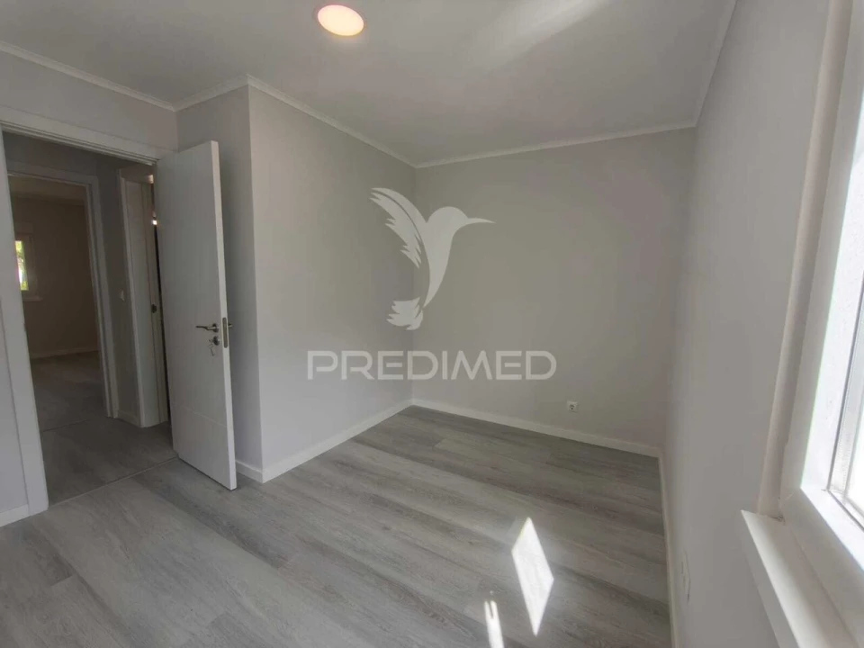 Apartamento T3 para Venda em Laranjeiro e Feijó Foto 8