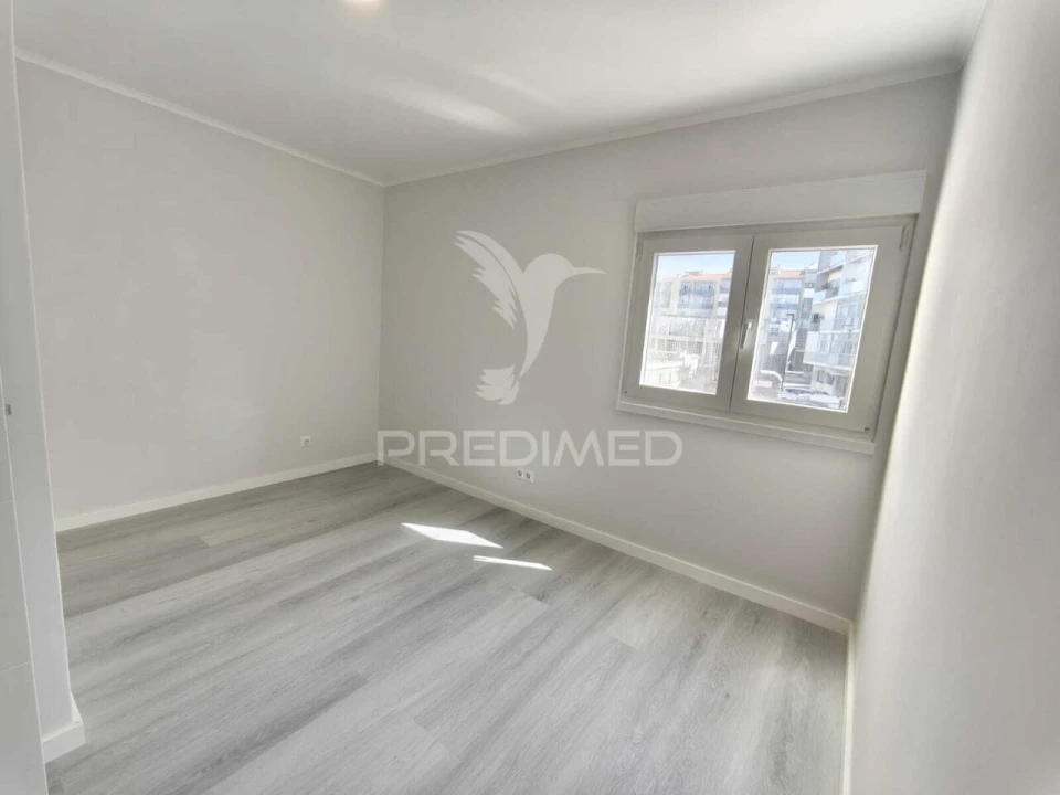 Apartamento T3 para Venda em Laranjeiro e Feijó Foto 12