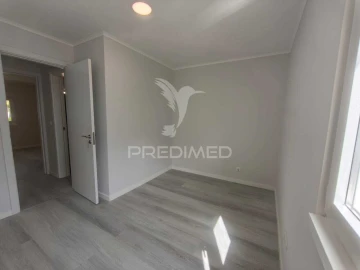Apartamento T3 para Venda em Laranjeiro e Feijó