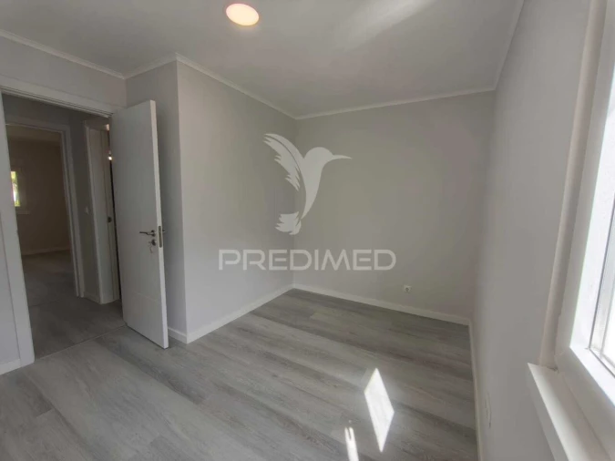 Apartamento T3 para Venda em Laranjeiro e Feijó Foto 8