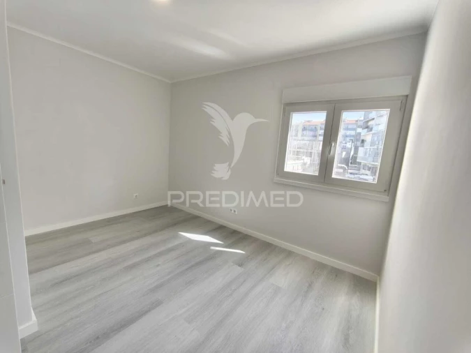 Apartamento T3 para Venda em Laranjeiro e Feijó Foto 12