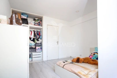 Apartamento T2 para Venda em Laranjeiro e Feijó