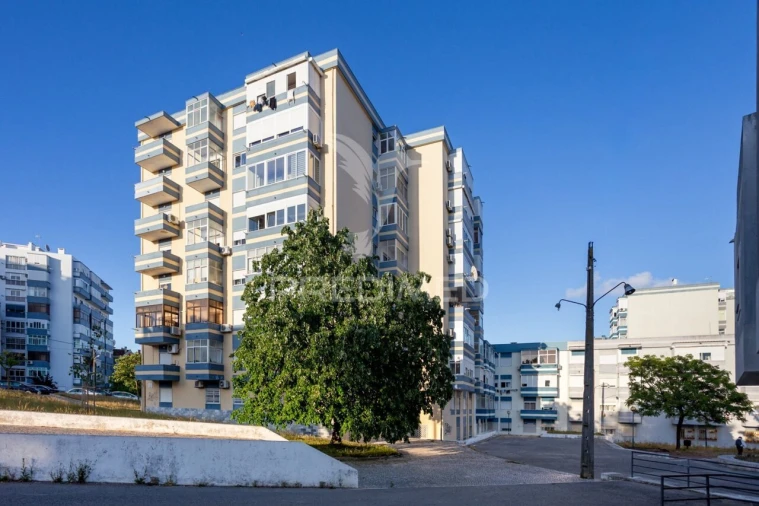 Apartamento T2 para Venda em Laranjeiro e Feijó Foto 14