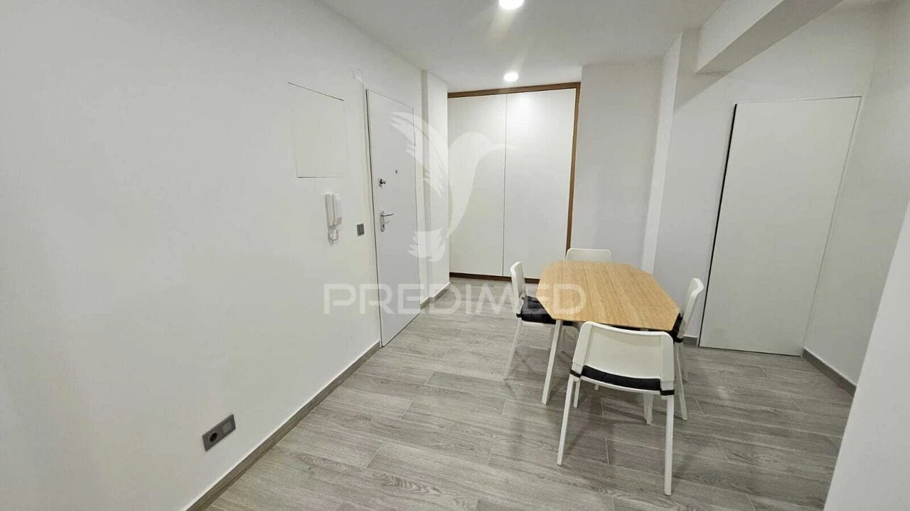 Apartamento T2 para Venda em Falagueira-Venda Nova Foto 6