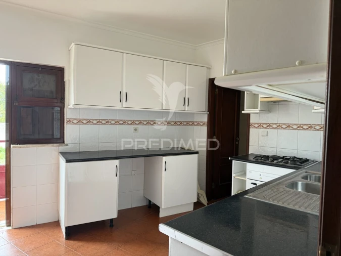 Apartamento T2 para Venda em Longueira/Almograve Foto 9
