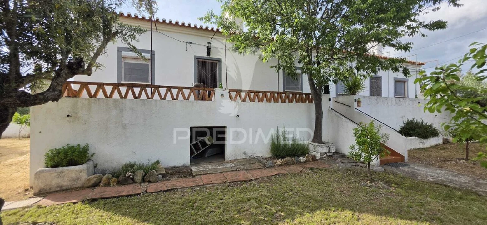 Moradia T5 para Venda em Cabeço de Vide Foto 1