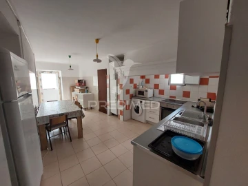Moradia T8 para Venda em Sé e São Lourenço