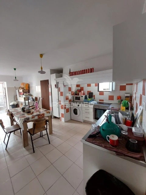Moradia T8 para Venda em Sé e São Lourenço