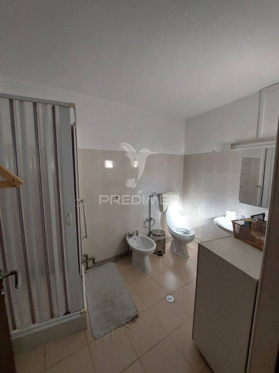 Moradia T8 para Venda em Sé e São Lourenço Foto 11