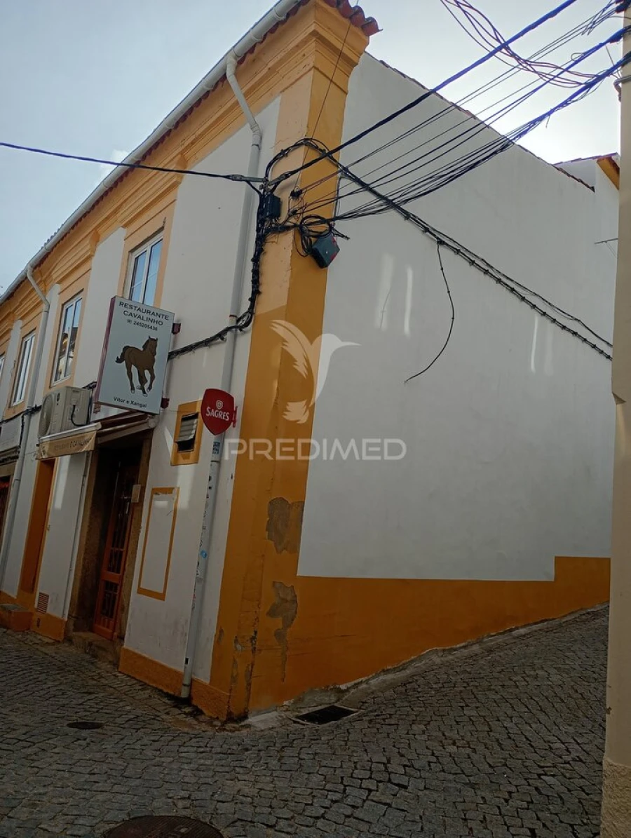 Moradia T8 para Venda em Sé e São Lourenço Foto 3