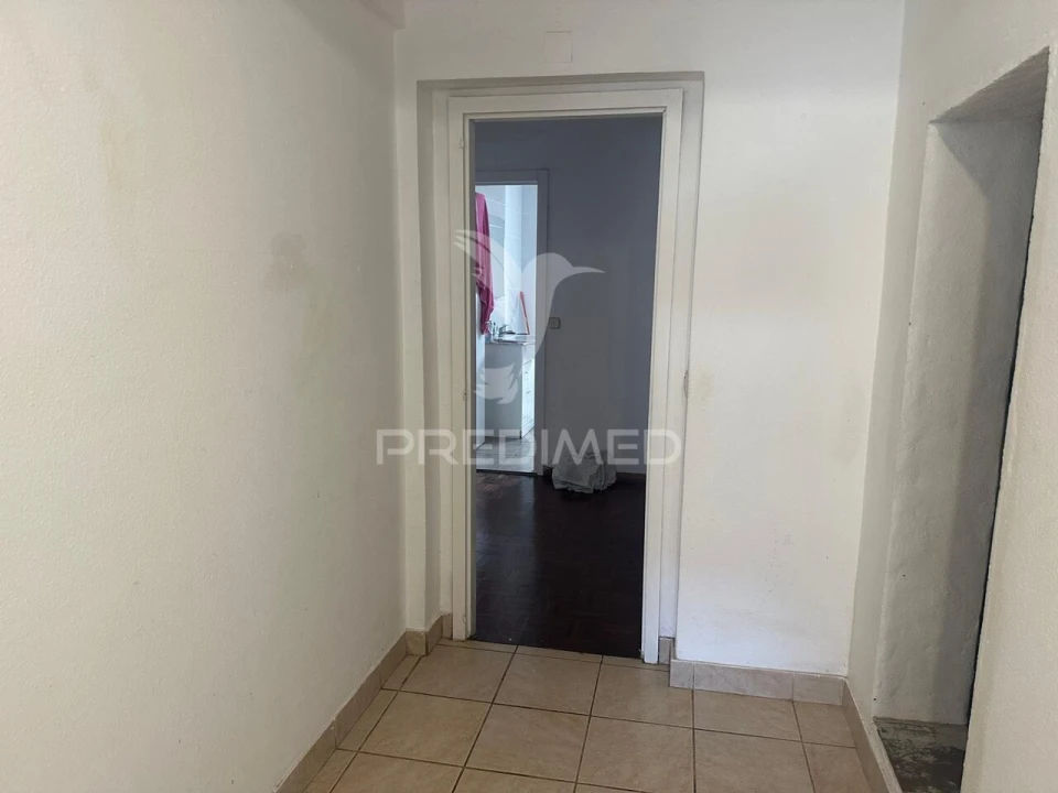 Apartamento T2 para Venda em Almeirim Foto 9
