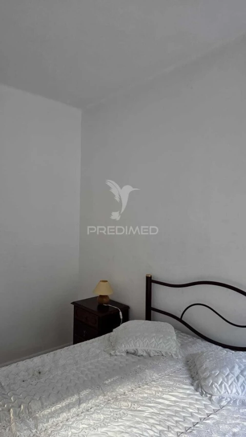 Apartamento T3 para Venda em Alcobaça e Vestiaria