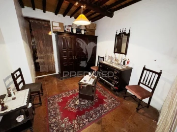 Moradia T3 para Venda em Sé e São Lourenço