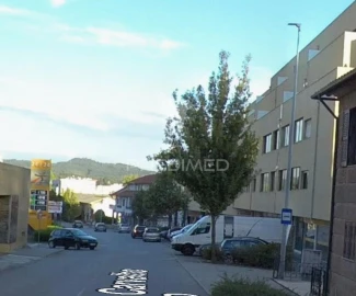 Armazém para Venda em Caldelas