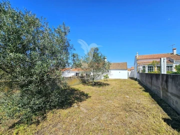 Garagem para Venda em Castro Verde e Casével