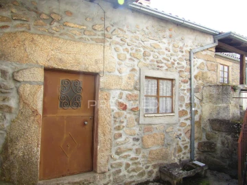 Moradia T0 para Venda em Trancoso (São Pedro e Santa Maria) e Souto Maior