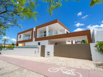 Moradia T3 para Venda em Albufeira e Olhos de Água