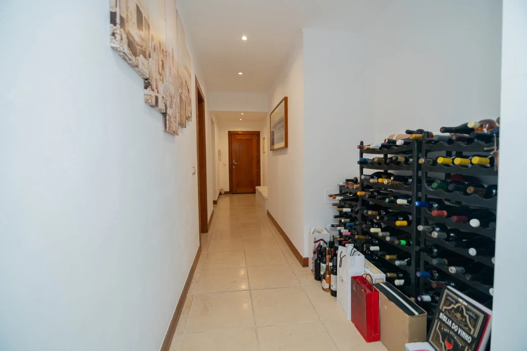 Apartamento T2 para Venda em Estômbar e Parchal Foto 6