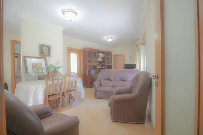 Apartamento T1 para Venda em Algoz e Tunes