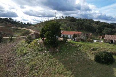 Moradia T4 para Venda em Santana da Serra