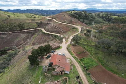 Moradia T4 para Venda em Santana da Serra