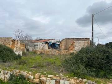 Terreno para Venda em Alcantarilha e Pêra
